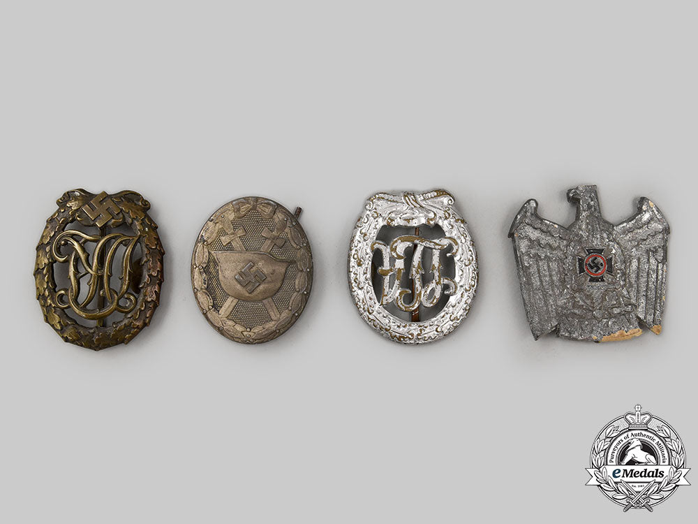 germany,_third_reich._a_mixed_lot_of_badges_l22_mnc8766_863_1