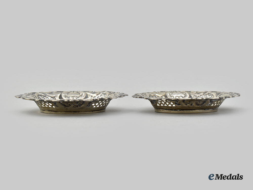 united_kingdom._a_set_of_two_silver_jewellery_trays_l22_mnc8786_379_1