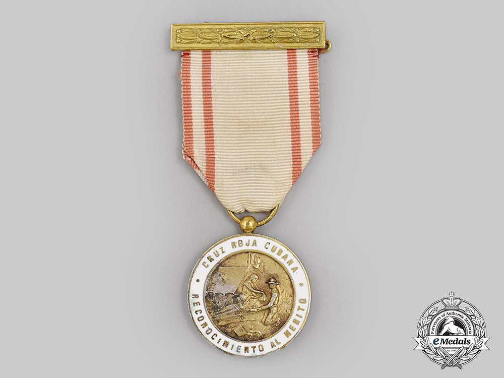 cuba,_republic._a_red_cross_merit_medal,_ii_class_l22_mnc8789_005_1