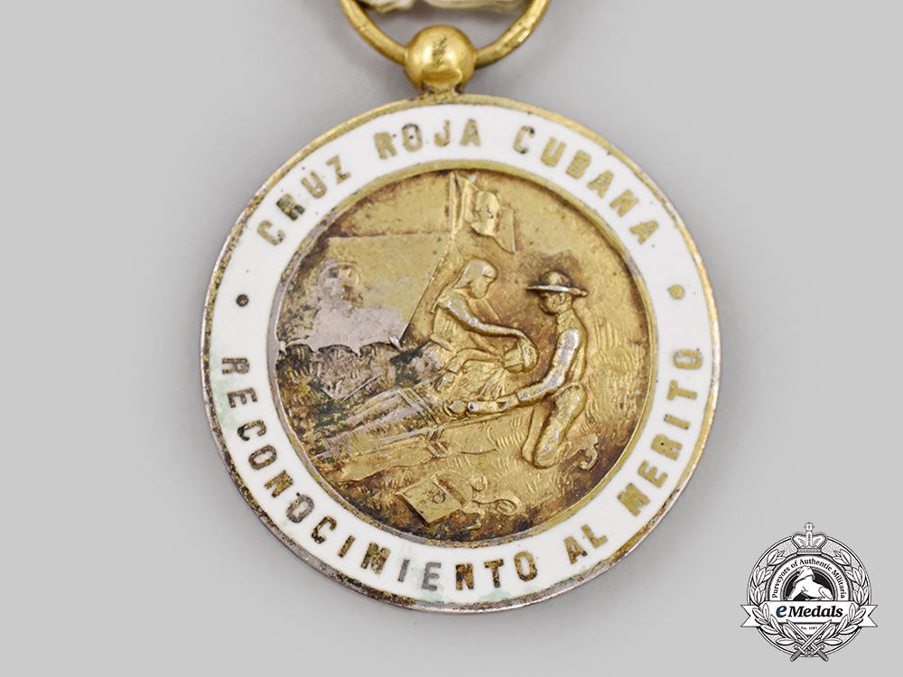 cuba,_republic._a_red_cross_merit_medal,_ii_class_l22_mnc8790_006_1