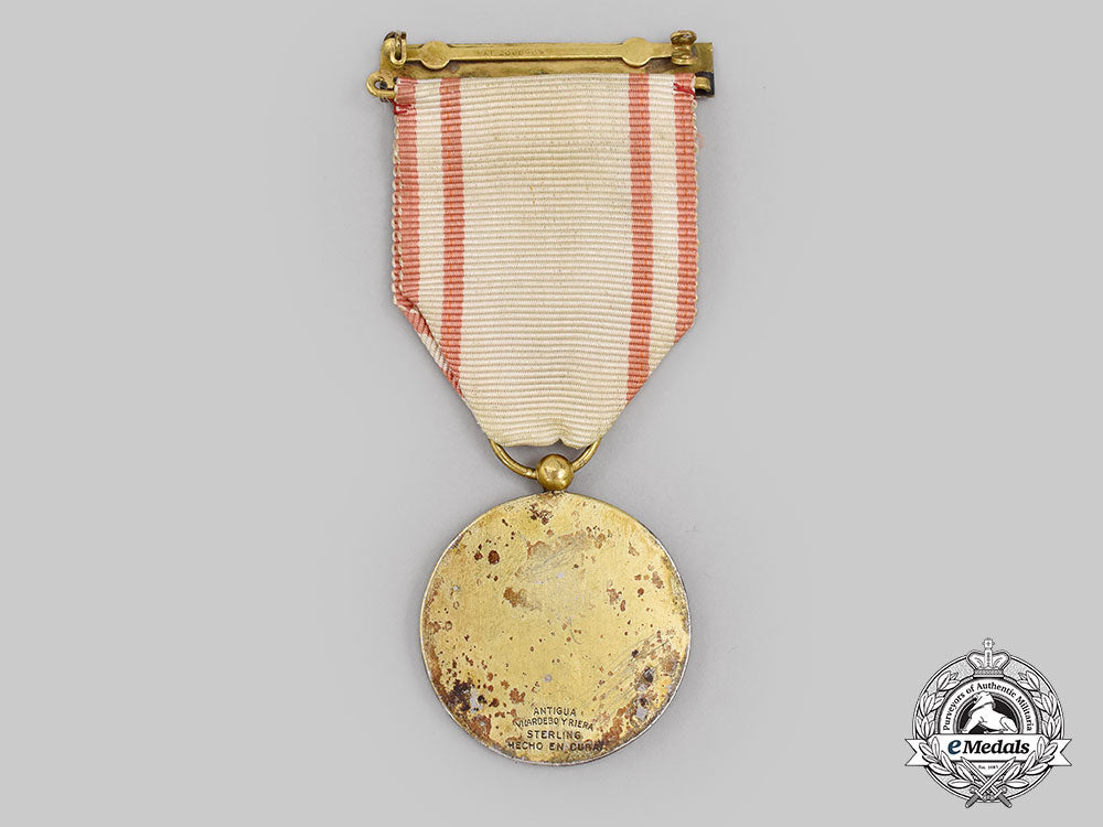cuba,_republic._a_red_cross_merit_medal,_ii_class_l22_mnc8792_007_1