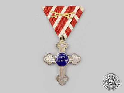 austria,_imperial._a_merit_cross“_piis_meritis”_for_military_chaplains,_iii_class,_c.1960_l22_mnc8864_398