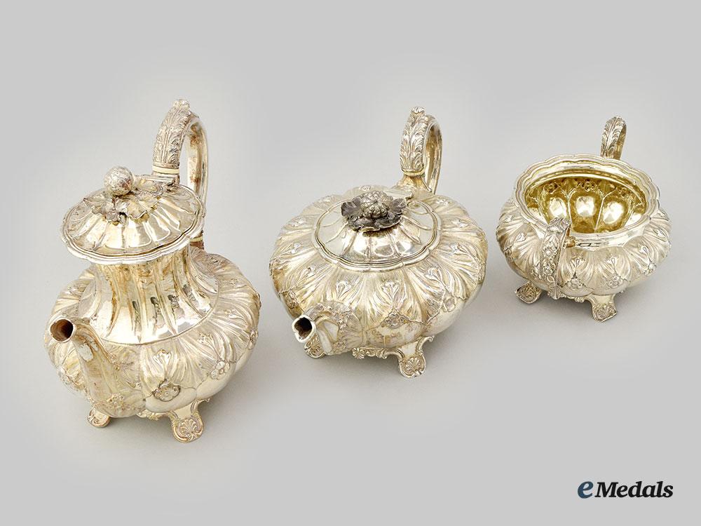 united_kingdom._a_georgian_tea&_coffee_set,_by_richard_william_atkins&_william_nathaniel_somersall,1832_l22_mnc8865_418_1