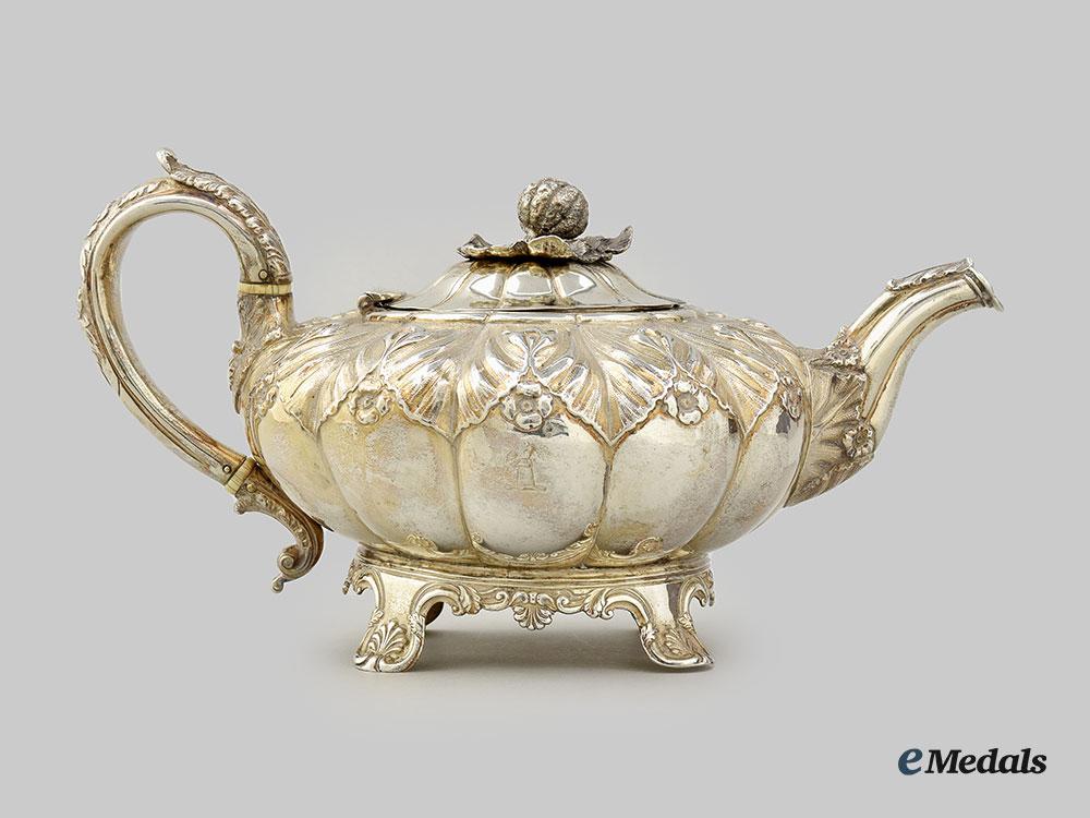 united_kingdom._a_georgian_tea&_coffee_set,_by_richard_william_atkins&_william_nathaniel_somersall,1832_l22_mnc8867_420_1