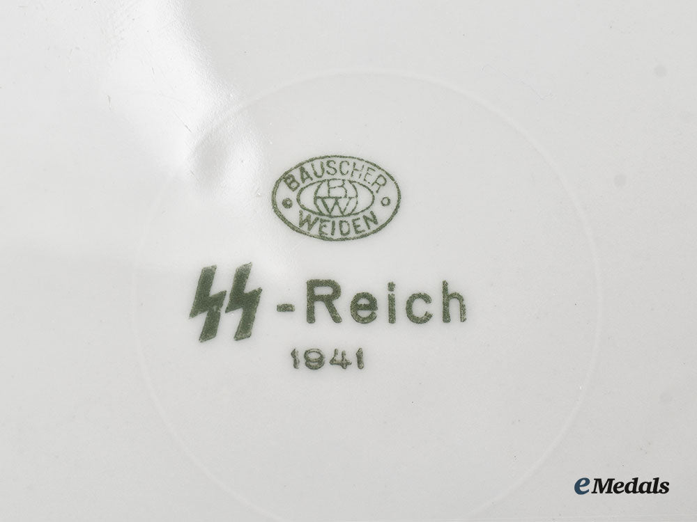 germany,_ss._a_mess_hall_bowl_and_fork_l22_mnc8872_387