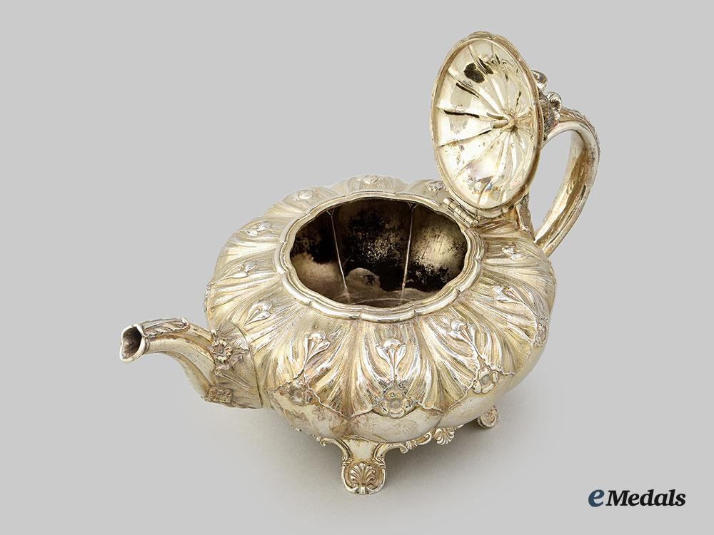 united_kingdom._a_georgian_tea&_coffee_set,_by_richard_william_atkins&_william_nathaniel_somersall,1832_l22_mnc8872_422_1