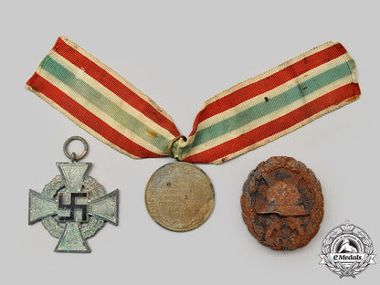 germany,_third_reich._a_mixed_lot_of_decorations,_relic_condition_l22_mnc8884_513