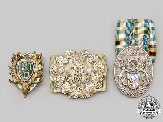 germany._a_mixed_lot_of_bavarian_decorations_l22_mnc8889_515_1