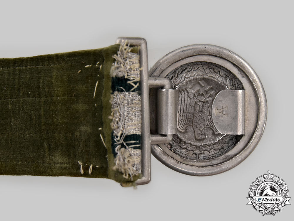 germany,_heer._an_officer’s_brocade_and_buckle_l22_mnc8914_924