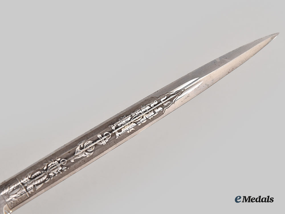 germany,_kriegsmarine._an_officer’s_dagger,_with_hanger,_by_carl_eickhorn_l22_mnc8922_512_1