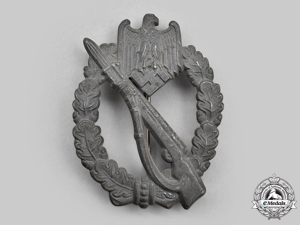 germany,_wehrmacht._a_mixed_lot_of_badges_and_decorations_l22_mnc8932_386