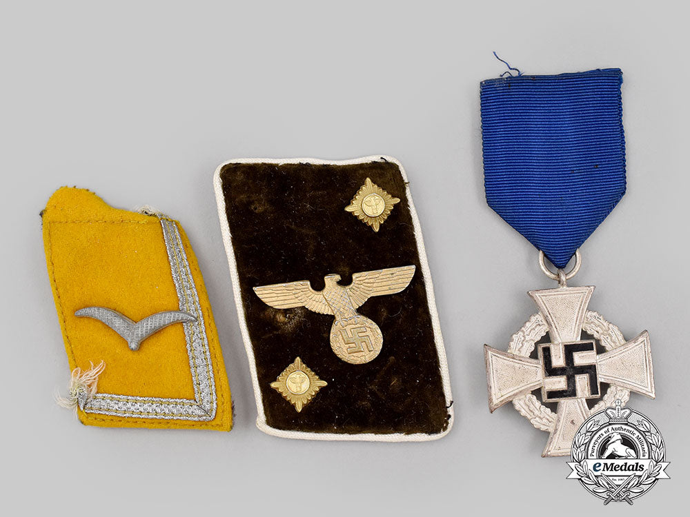 germany,_third_reich._a_mixed_lot_of_insignia_l22_mnc8937_082_1