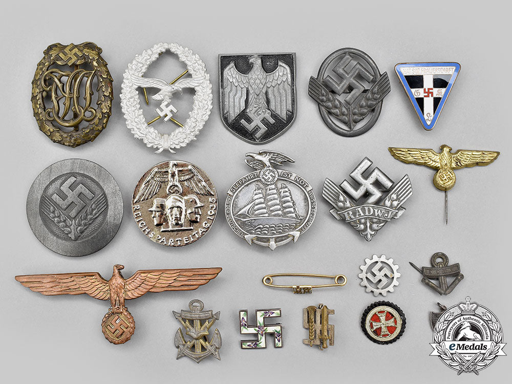 germany,_third_reich._a_mixed_lot_of_badges_and_insignia_l22_mnc8938_389