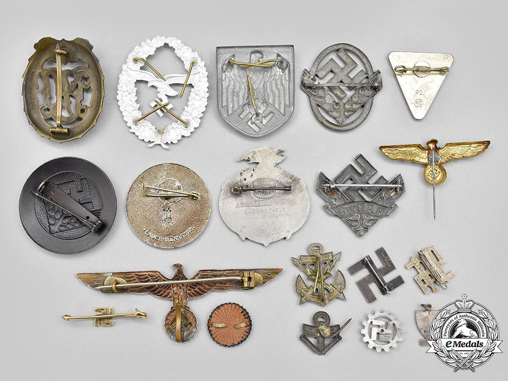 germany,_third_reich._a_mixed_lot_of_badges_and_insignia_l22_mnc8944_390