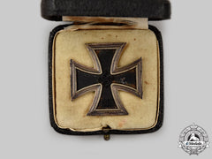 Germany, Wehrmacht. A 1939 Iron Cross I Class, With Case, By Rudolf Souval