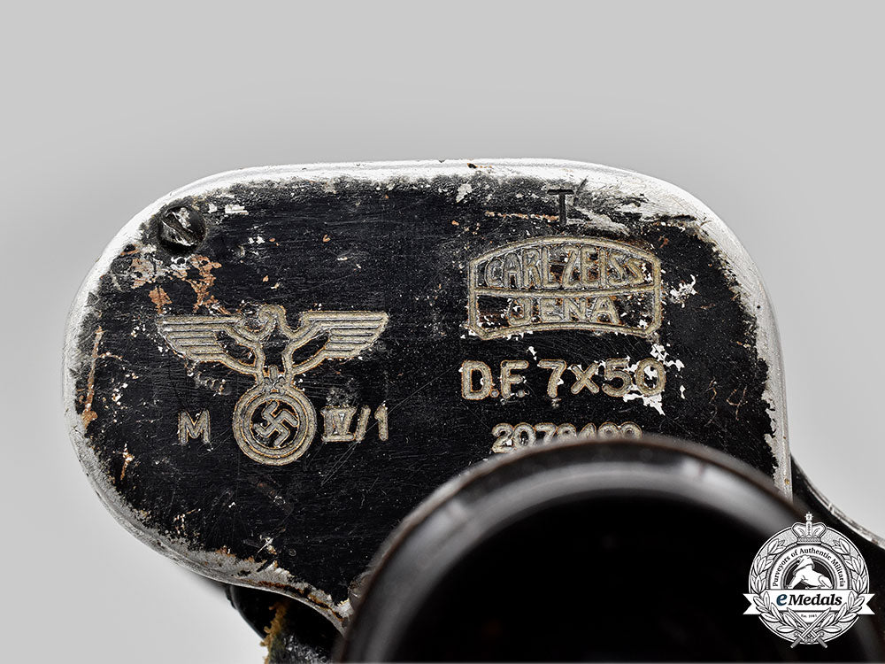 germany,_kriegsmarine._a_pair_of7_x50_binoculars,_by_carl_zeiss_l22_mnc9001_426_1