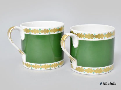 germany,_imperial._a_set_of_two_first_war_portrait_cups,_by_kpm_l22_mnc9035_449_1