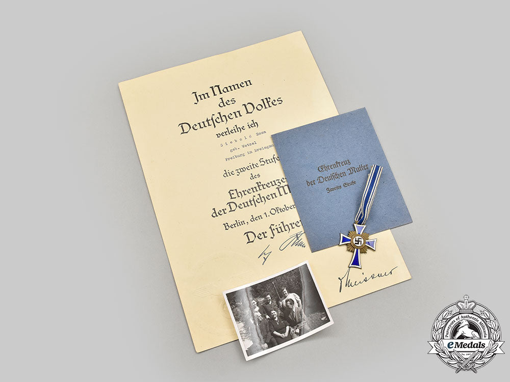 germany,_third_reich._an_honour_cross_of_the_german_mother_award_document,_silver_grade_with_photo,_with_bronze_grade_decoration_l22_mnc9046_459