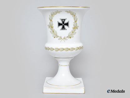 germany,_imperial._a_large_porcelain_iron_cross_motif_vase,_by_thomas_bavaria_l22_mnc9049_444_1
