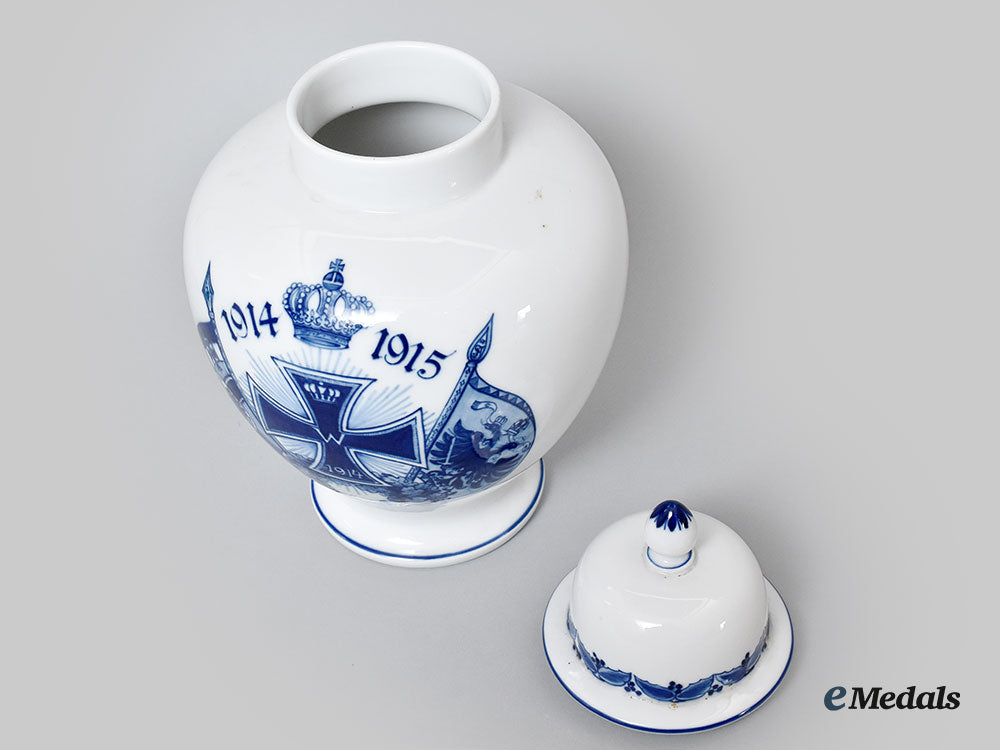 germany,_imperial._a_large_patriotic_first_war_iron_cross_vase_with_lid,_by_meissen_l22_mnc9059_437