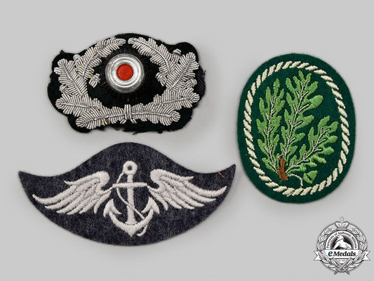 germany,_wehrmacht._a_mixed_lot_of_uniform_insignia_l22_mnc9079_988_1