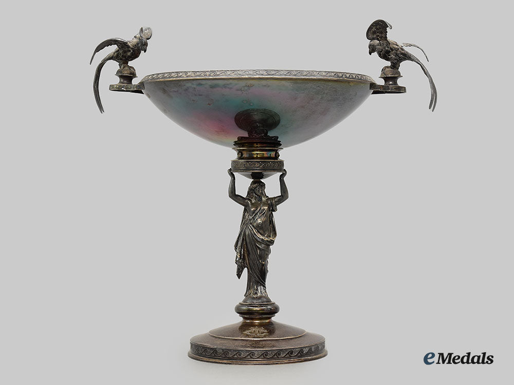 united_kingdom._an_ornate_silver_fruit_bowl_on_pedestal,_birmingham_l22_mnc9083_272_1