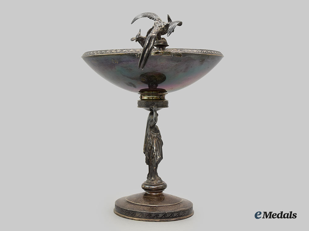 united_kingdom._an_ornate_silver_fruit_bowl_on_pedestal,_birmingham_l22_mnc9085_274_1