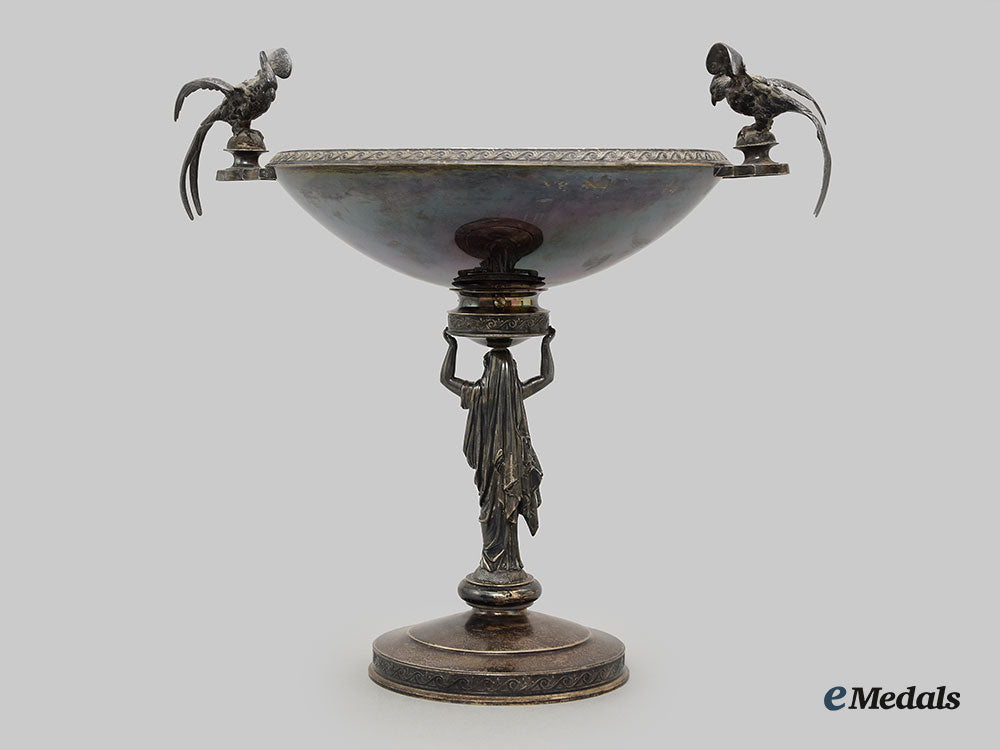 united_kingdom._an_ornate_silver_fruit_bowl_on_pedestal,_birmingham_l22_mnc9086_275_1