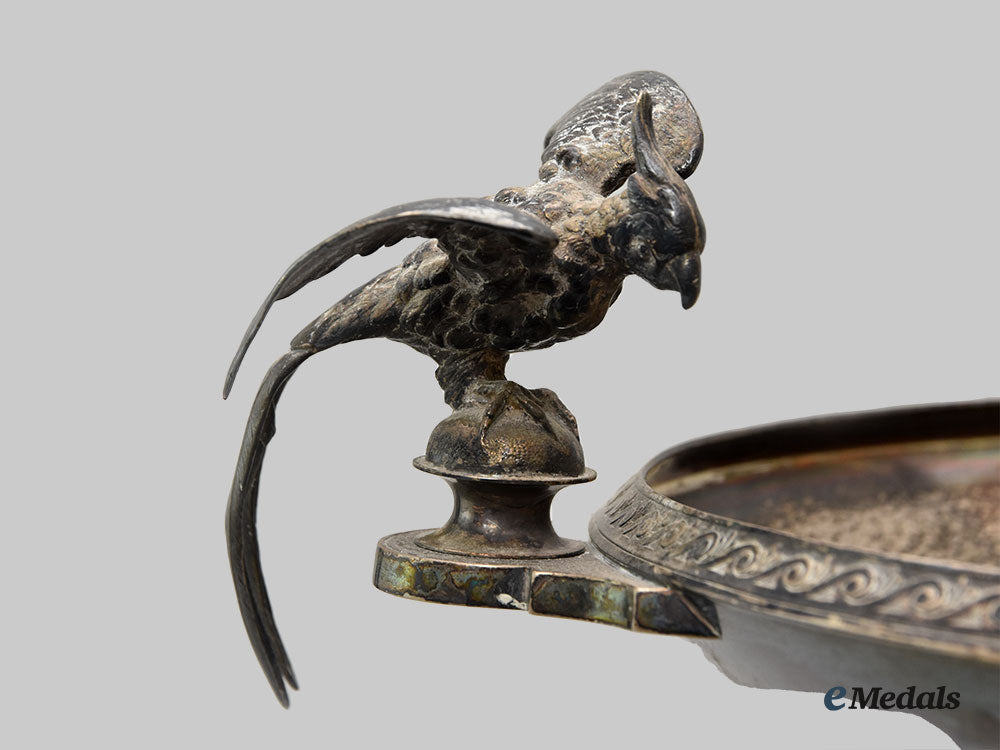 united_kingdom._an_ornate_silver_fruit_bowl_on_pedestal,_birmingham_l22_mnc9091_277_1