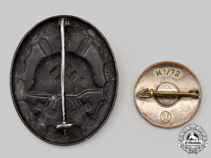 germany,_third_reich._a_pair_of_badges_l22_mnc9091_588