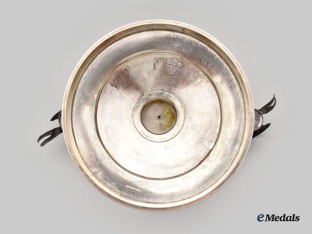 united_kingdom._an_ornate_silver_fruit_bowl_on_pedestal,_birmingham_l22_mnc9094_280_1