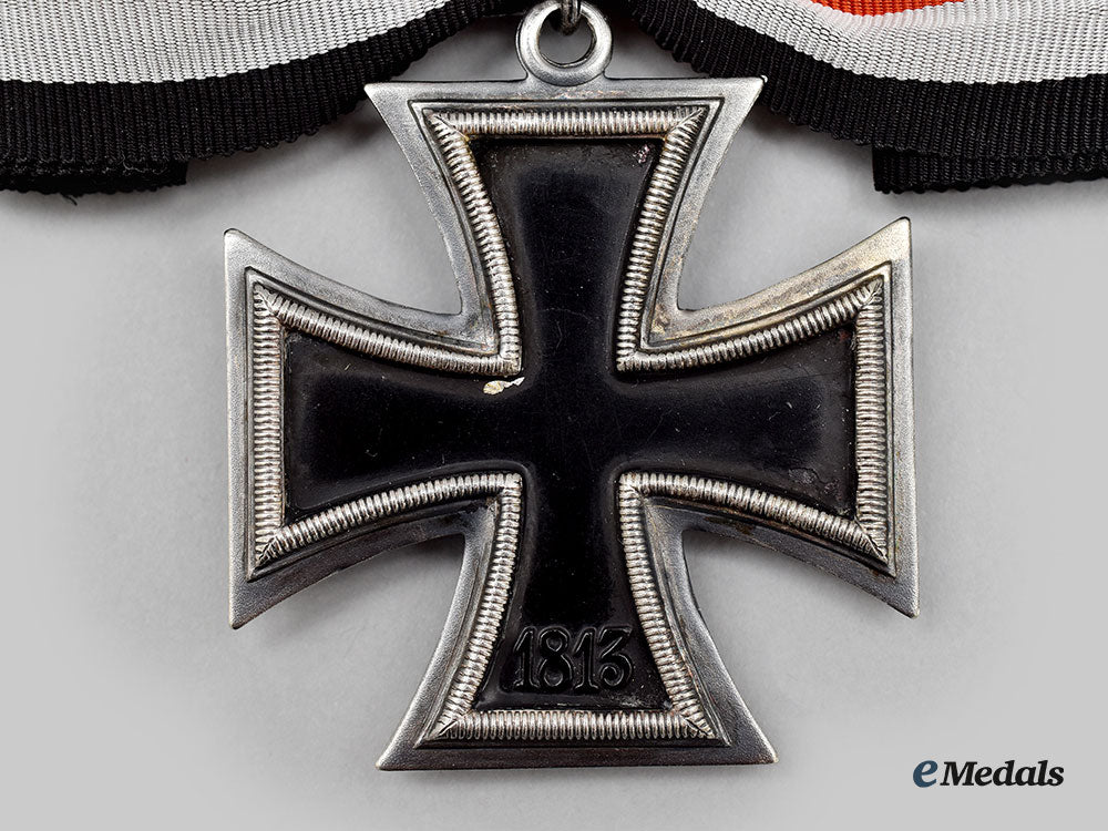 germany,_federal_republic._a_knight’s_cross_of_the_iron_cross_with_oak_leaves,1957_version_l22_mnc9104_036