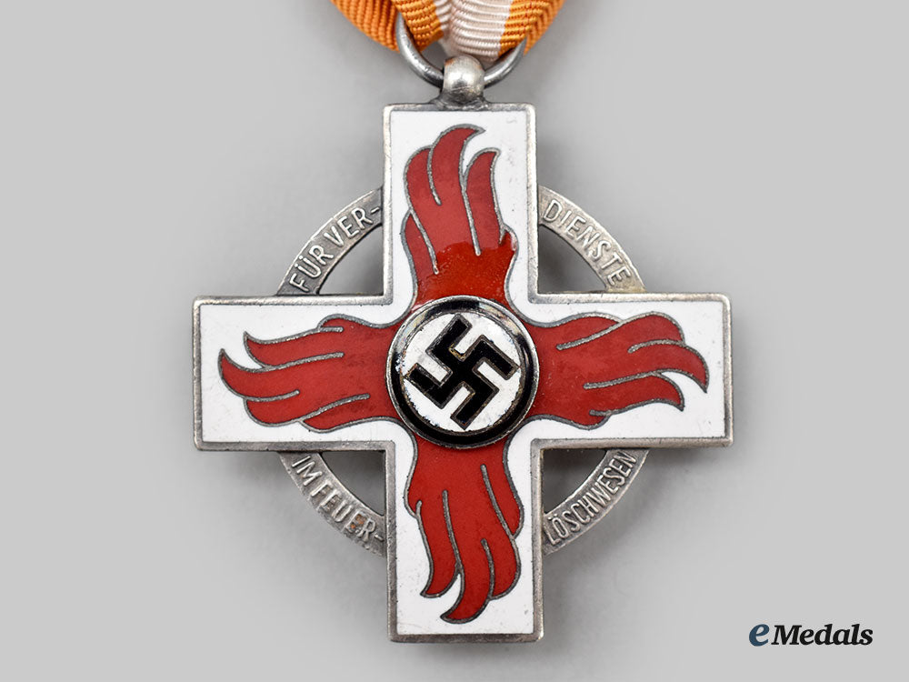 germany,_third_reich._a_fire_brigade_honour_decoration,_ii_class_l22_mnc9108_038_1