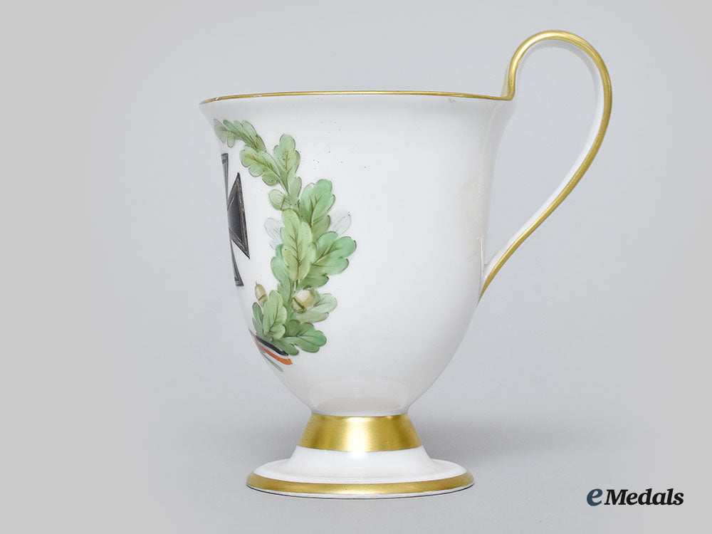 germany,_imperial._a_first_war_iron_cross_porcelain_teacup_l22_mnc9116_412_1