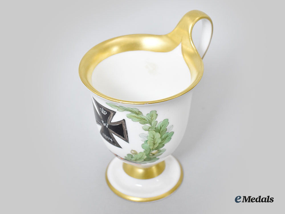 germany,_imperial._a_first_war_iron_cross_porcelain_teacup_l22_mnc9119_410_1