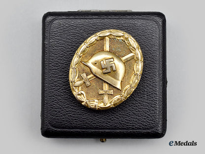 germany,_wehrmacht._a_gold_grade_wound_badge,_with_case_l22_mnc9145_055