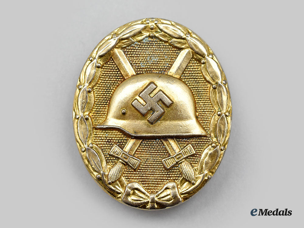 germany,_wehrmacht._a_gold_grade_wound_badge,_with_case_l22_mnc9146_056