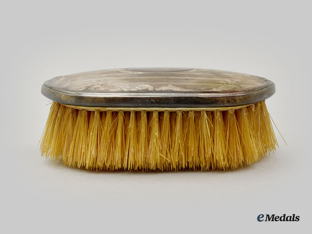 canada,_dominion._a_vanity_mirror,_handheld_brush&_brush_set,_by_birks_l22_mnc9149_293_1