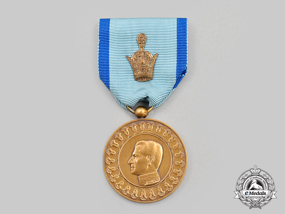iran,_pahlavi_dynasty._a2500_th_anniversary_of_the_persian_empire_medal1971_l22_mnc9154_553