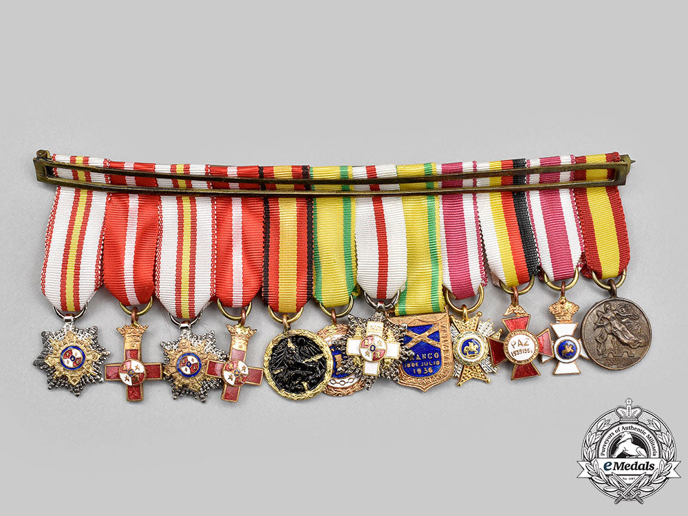 spain,_fascist_state._a_civil_war_miniature_group_of_twelve_l22_mnc9188_554