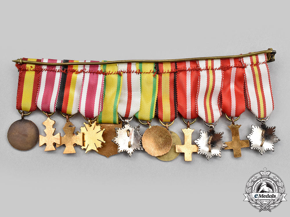 spain,_fascist_state._a_civil_war_miniature_group_of_twelve_l22_mnc9190_555