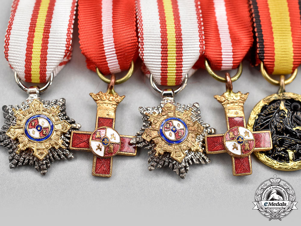 spain,_fascist_state._a_civil_war_miniature_group_of_twelve_l22_mnc9196_558