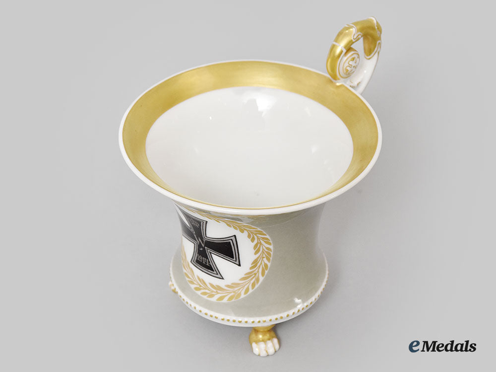 germany,_imperial._a_small_grey_glazed_clawfoot_teacup,_by_kpm_l22_mnc9212_355