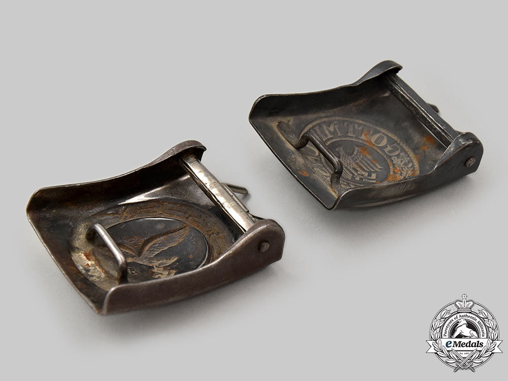 germany,_wehrmacht._a_pair_of_enlisted_personnel_belt_buckles_l22_mnc9300_055_1