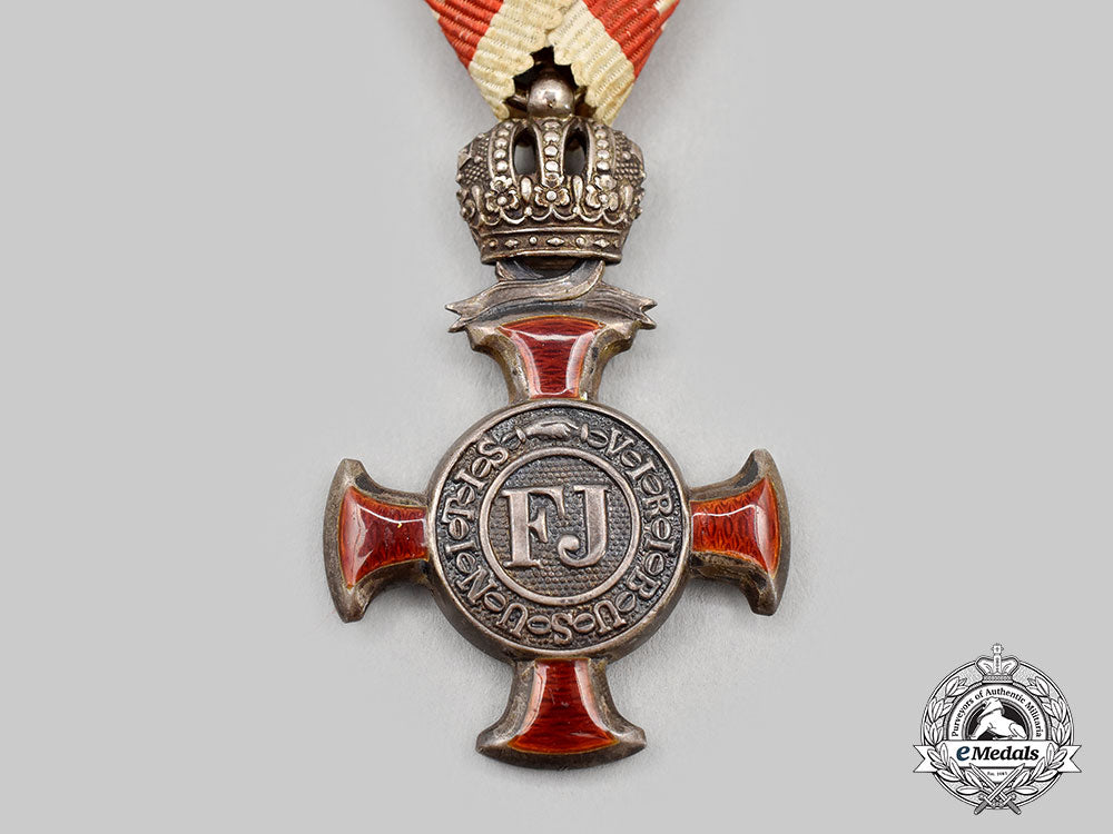 austria,_empire._two_first_war_awards_l22_mnc9315_637