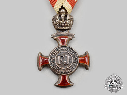 austria,_empire._two_first_war_awards_l22_mnc9315_637