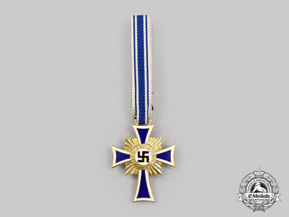 germany,_third_reich._an_honour_cross_of_the_german_mother,_gold_grade_with_case,_by_forster&_graf_l22_mnc9328_641