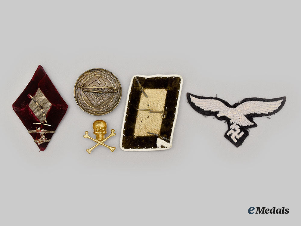 germany,_third_reich._a_mixed_lot_of_insignia_l22_mnc9365_445_1