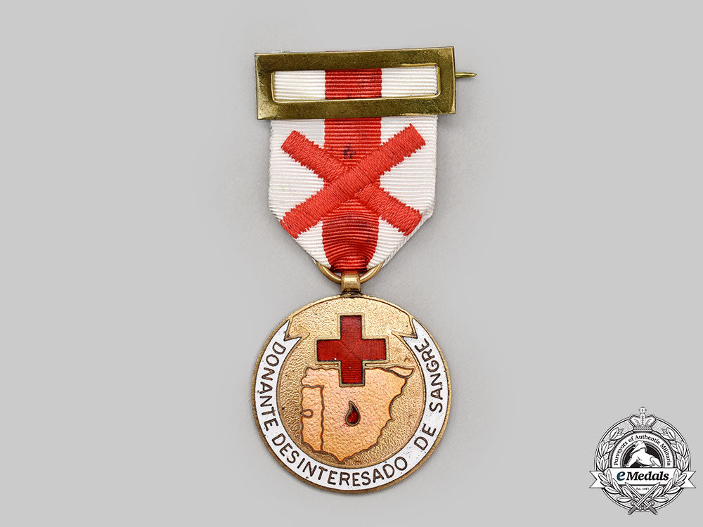 spain,_kingdom._a_red_cross_selfless_blood_donor_medal_l22_mnc9422_711_1
