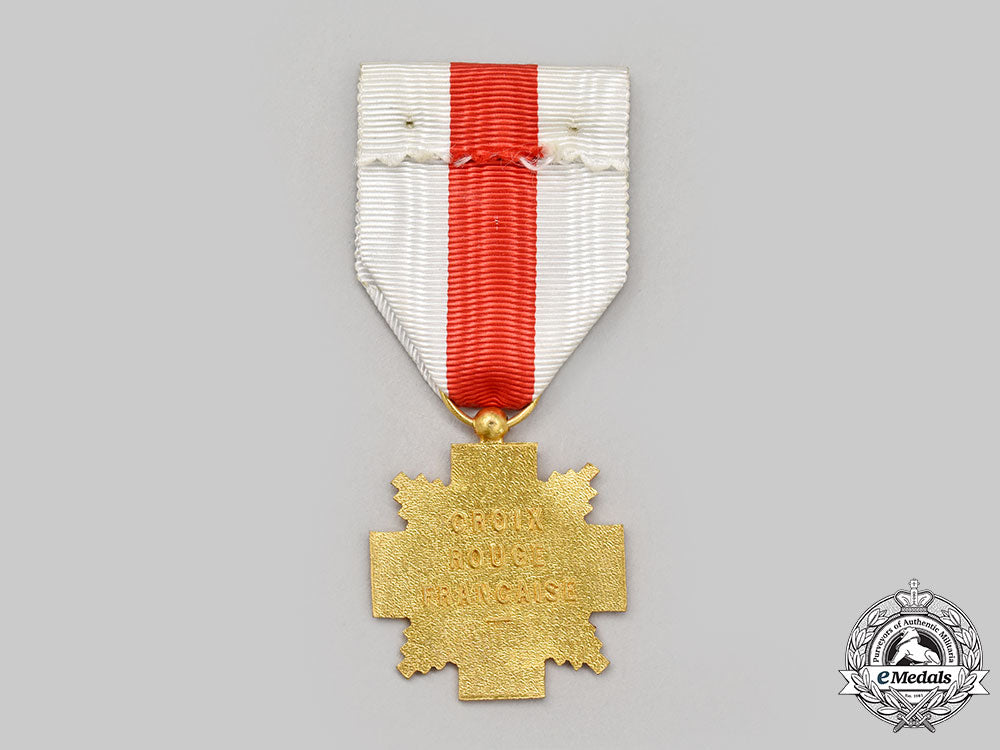 france,_iii/_iv/_v_republics._a_medal_of_recompense_of_the_french_red_cross,_i_class_gold_grade_l22_mnc9446_720_1